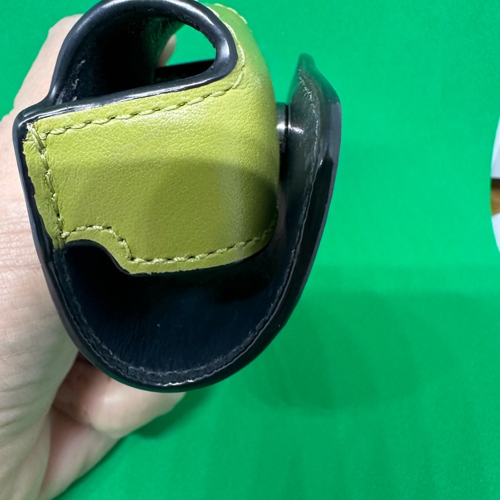 Coach Green Leather Snap Mini Pouch for early gen Apple AirPods 1st or 2nd. - Picture 5 of 10